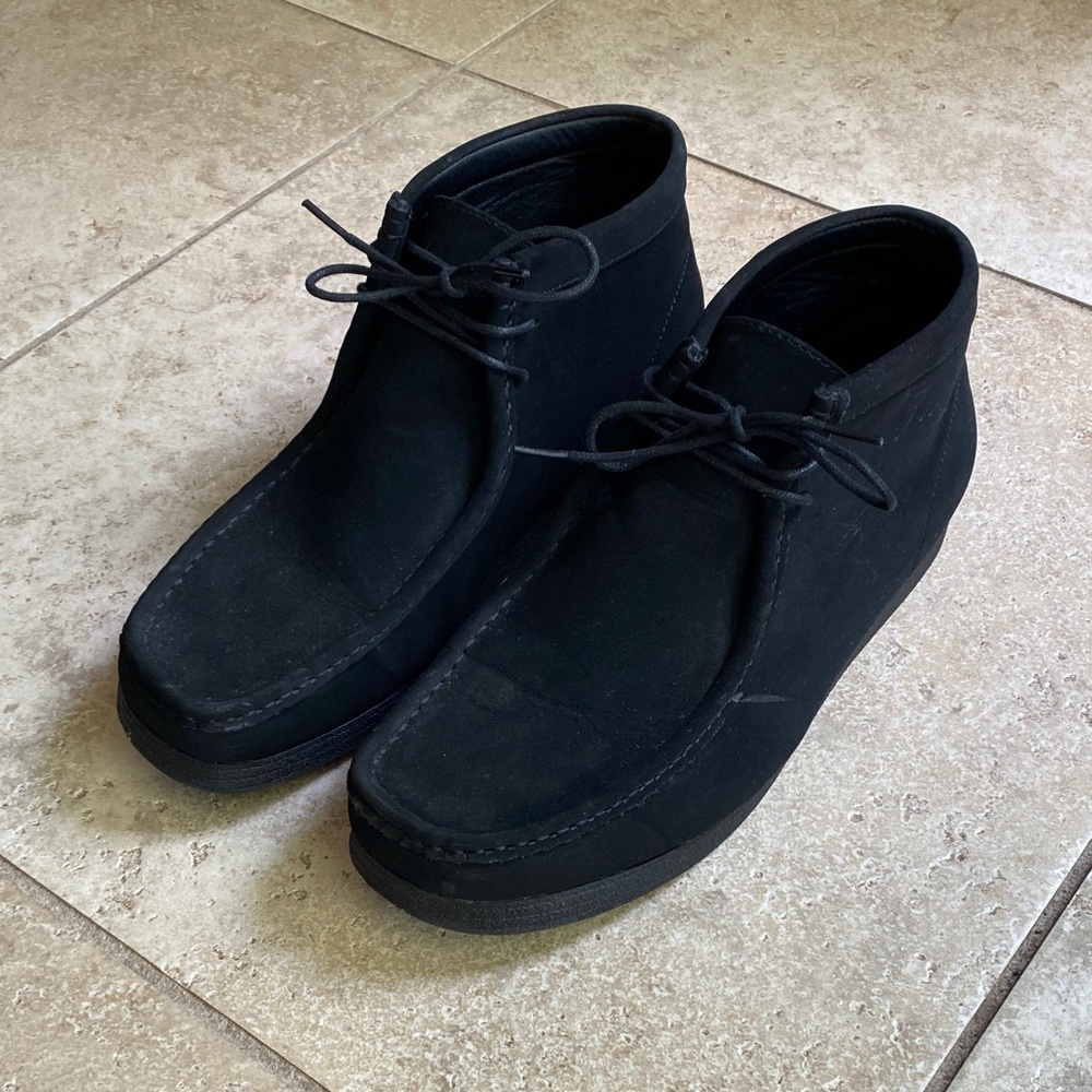 Amali Classic Black Chukka Boots for Men